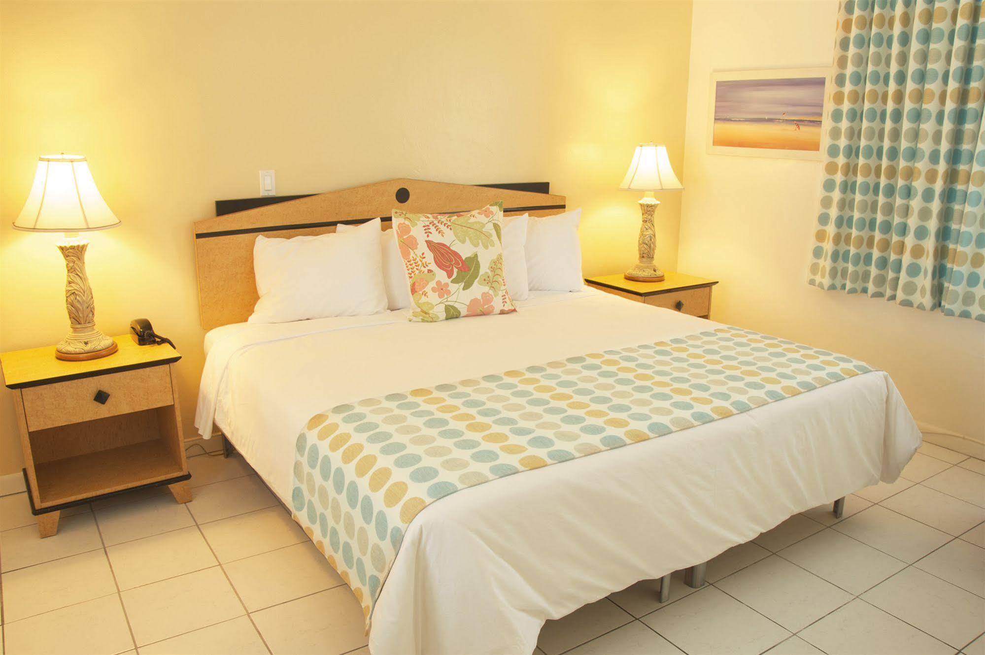 Great Escape Inn Lauderdale-by-the-Sea Exterior photo
