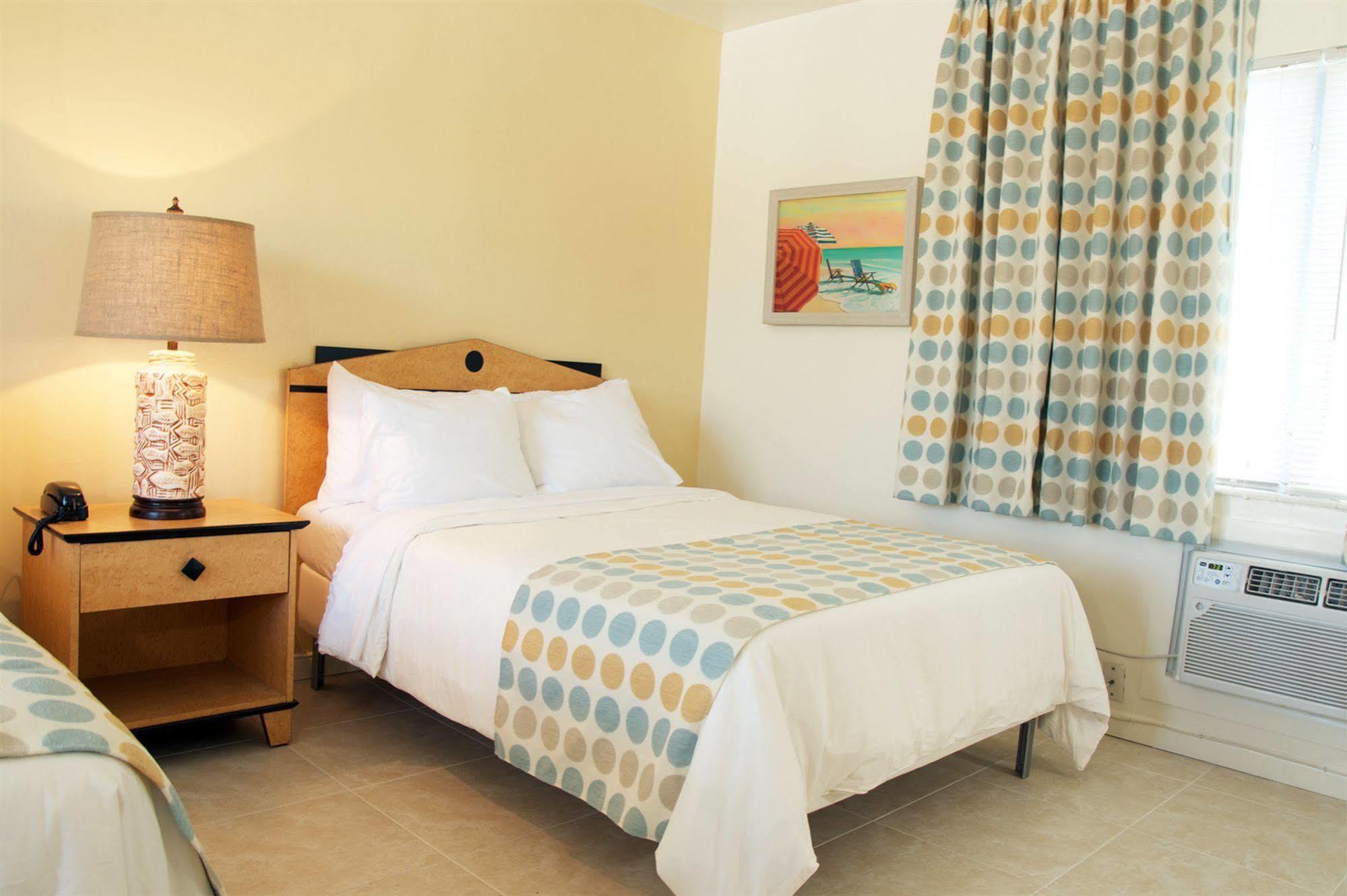 Great Escape Inn Lauderdale-by-the-Sea Exterior photo